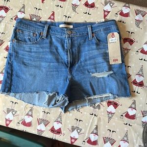 NWT Levi Jean shorts